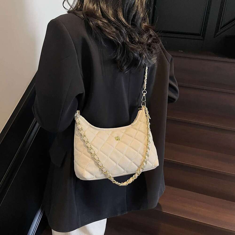 2025 New Model High-end Quilted Handbag Ladies, with Spacious Capacity and A Fashionable Look for Shoulder/hand Carrying