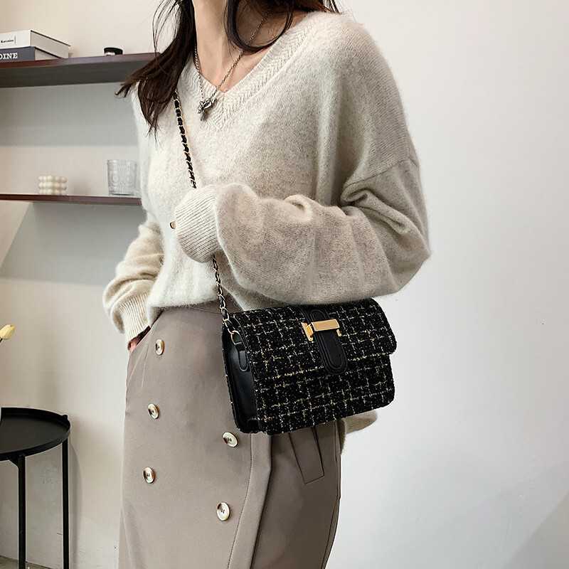 Free Delivery Designer Bag Autumn Handheld INS For Women 2025 Popular Fashion Simple Shoulder Net Red Crossbody Small Square Bag Luxury 8520