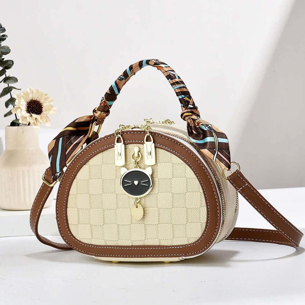 Taizhou cute and fresh mini women s fashionable shoulder handbag crossbody bag bags
