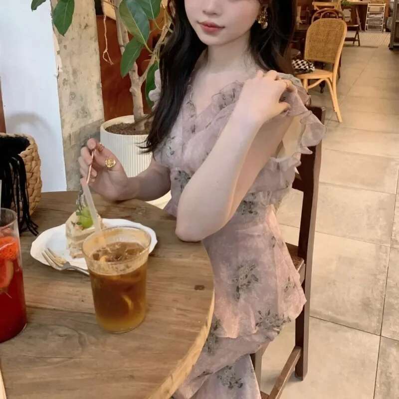 Sweet Ruffles Sleeveless Blouse Women V-Neck Lace-Up Slim Waist Patchwork Shirts 2024 Autumn New Japan Style Chic Elegant Blusas Designer