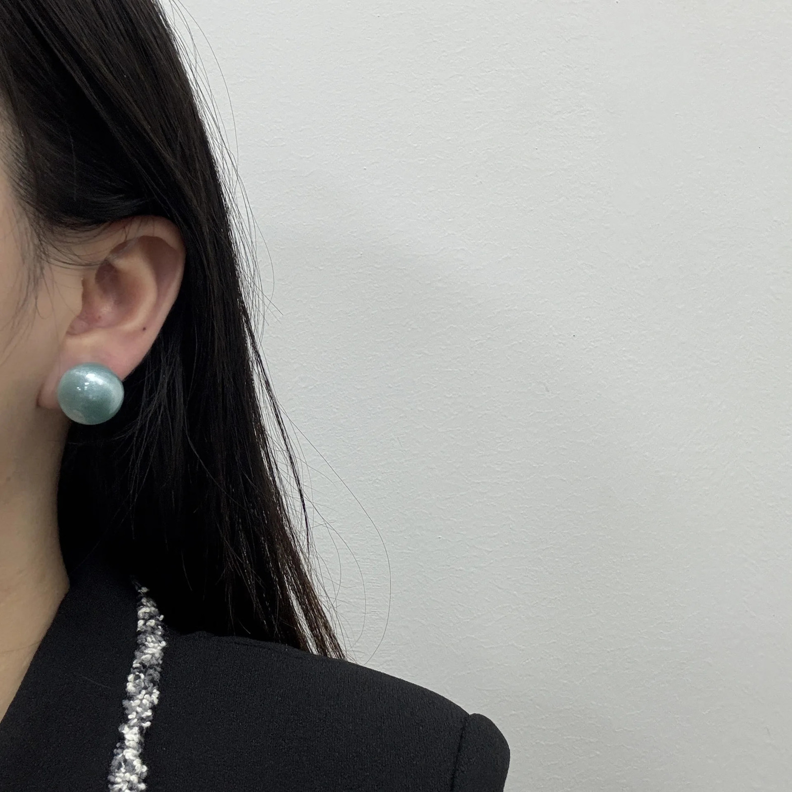 Unique Sweet Korean Fashion Blue Color Love Stud Earrings Resin Light High-end Girl Earrings Everyday Jewelry 250517