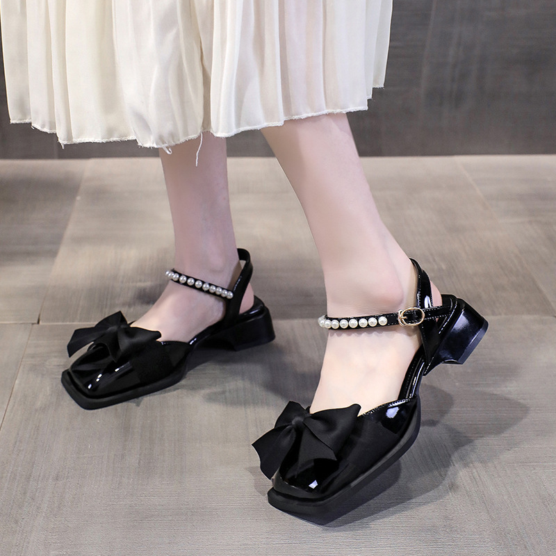 Free shipping, designer bow-bow sandals for women, 2025 summer new thick-heeled high heels, low heels, pearl one-strap, versatile