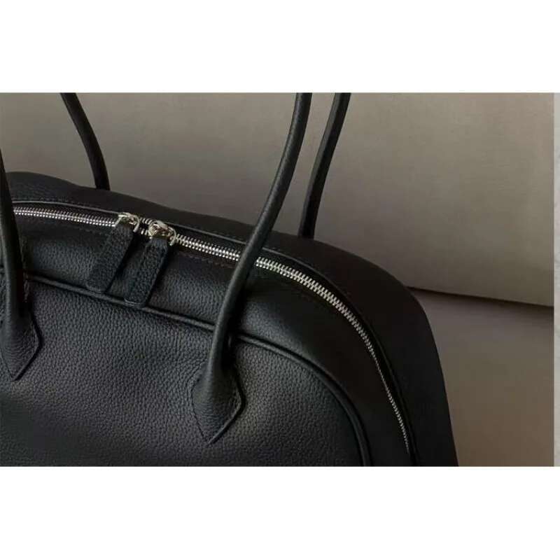 High Quality Designer Bags VOAETEC 2025 New Korean Version Niche Design First-Layer Cowhide Boston Commuter Leisure Large-Capacity Shoulder Bag Luxury