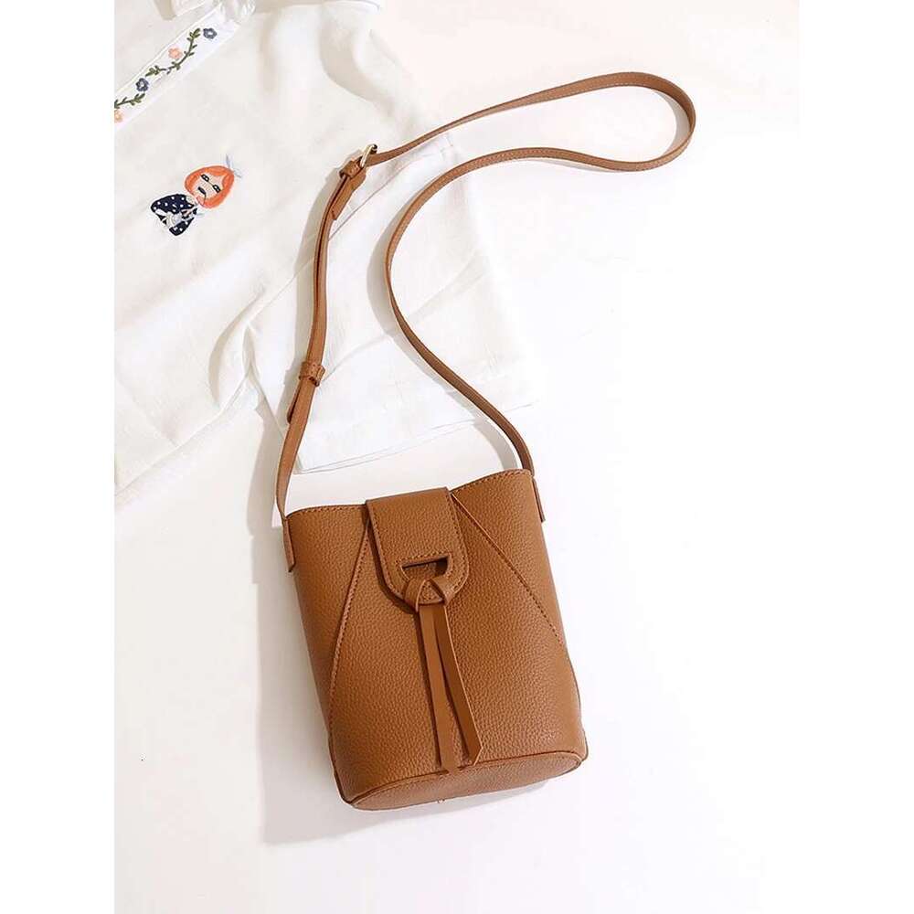 Women's Bags Designer Hot Selling Women's Shoulder Ladies' Soft Hasp PU Leather Handbag Large Capacity Crossbody Bags For Women Solid P