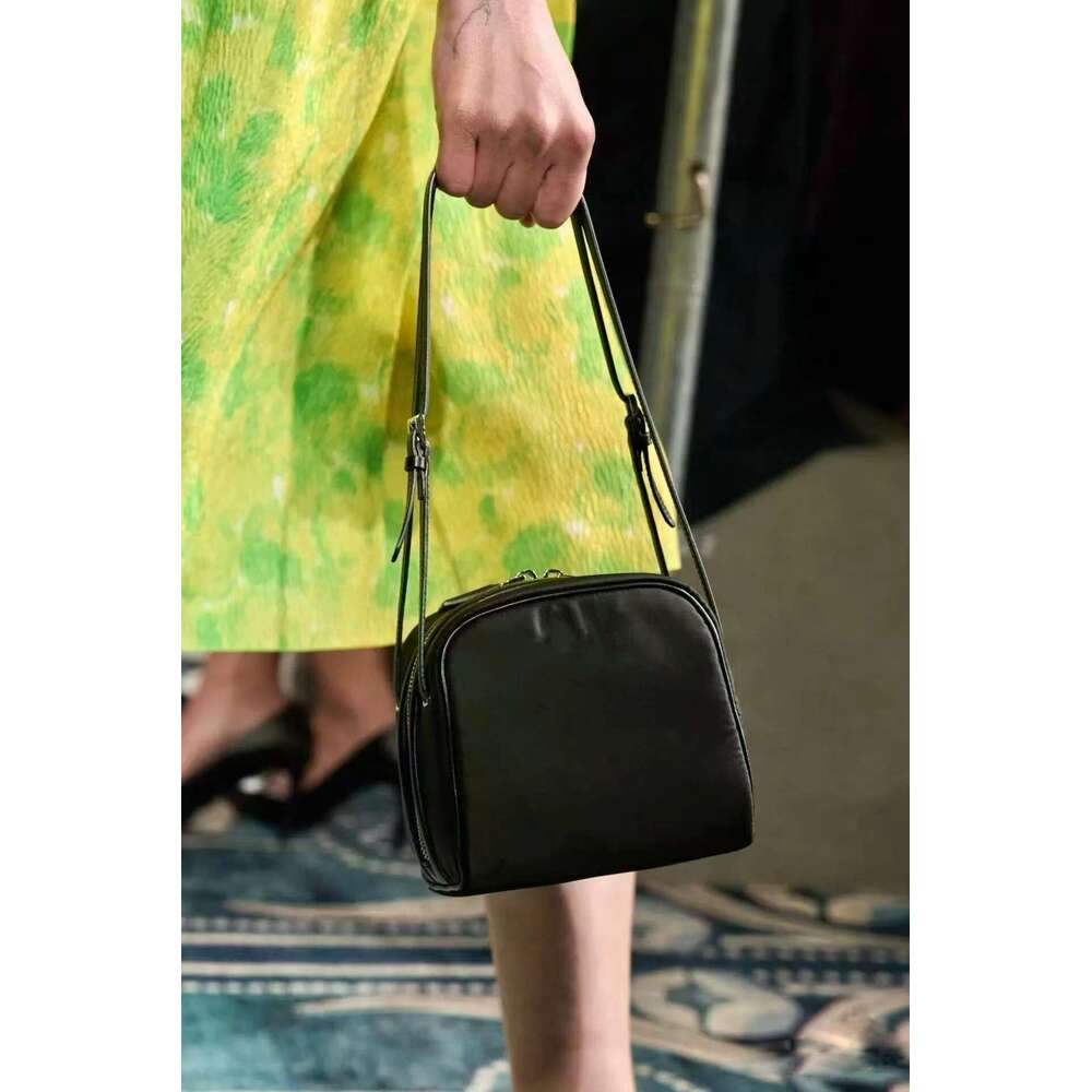 Postman Crossbody Waterproof Storage Bag Canvas With Calf Leather Material 2025 New High-Quality Simple Versatile