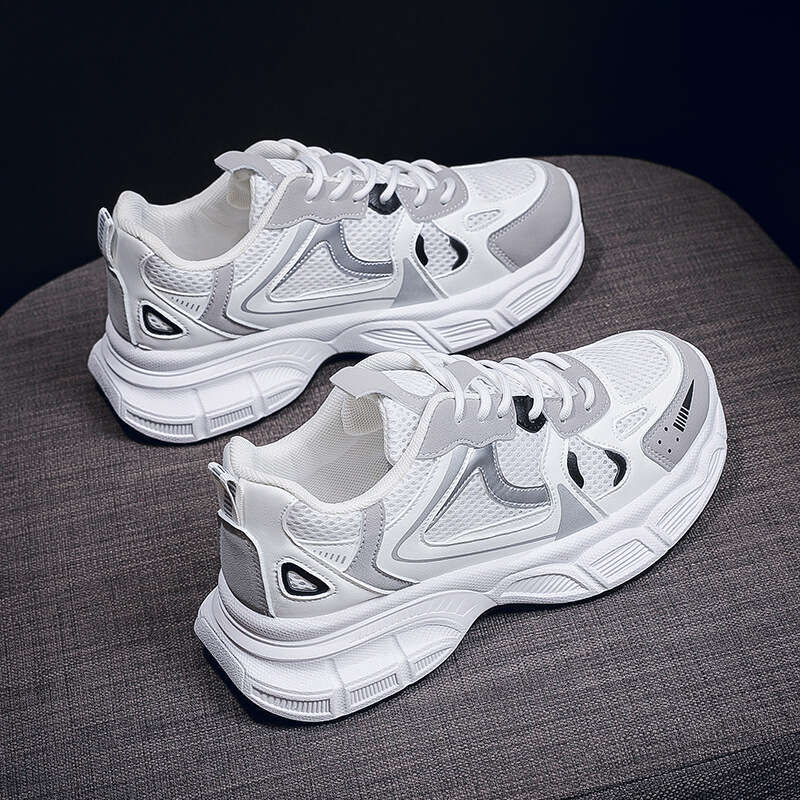 Hot Dad Hot 2025 New Spring Breathable Mesh Sports Korean Edition Versatile Thick Bottom Casual Running Shoes for Women