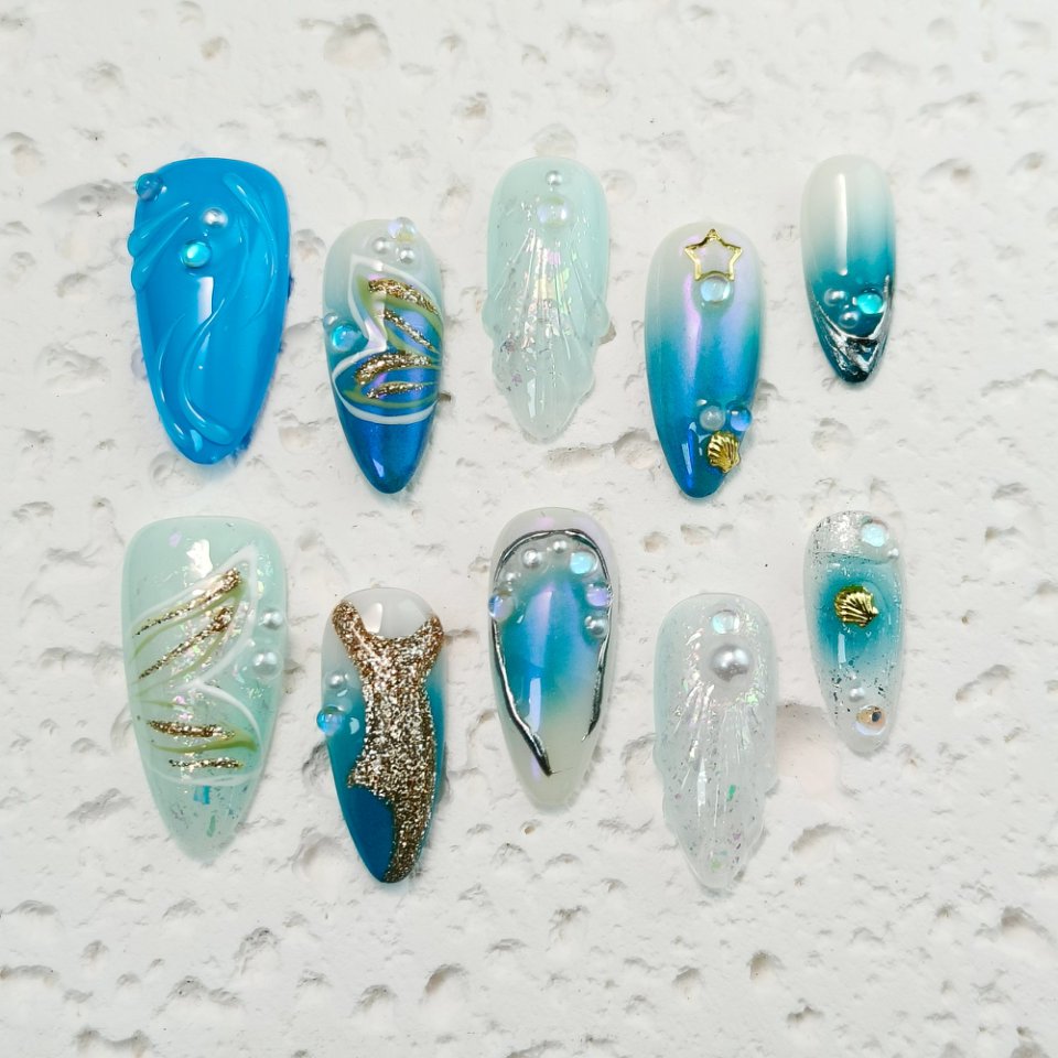 10pcs Handrawn 3D Flowers Handmade Press-on nails Medium Almond Nails Bundle 3D Butterfly Star Shell Finished nail stickers Free storage box jelly glu