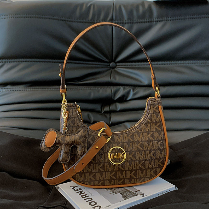 Free Shipping Designer Bag Mobile Phone Light Luxury French Style Sticker Armpit Niche Design Bag Fashionable New Womens Multifunctional Shoulder Cros