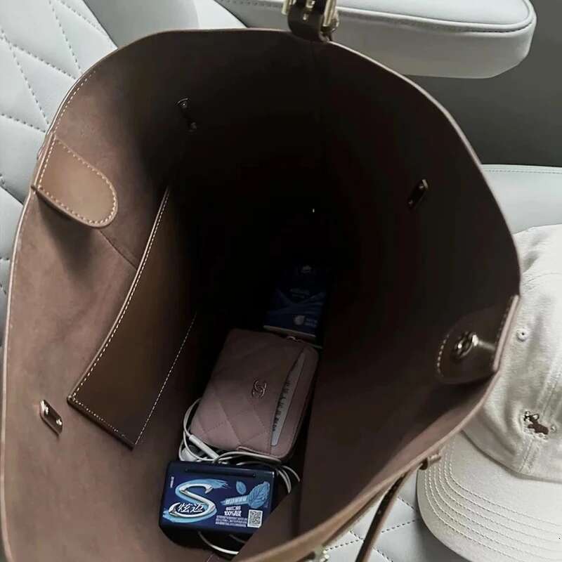 Vintage Faux Suede Tote Bags For Women Designer Handbag Purse 2024 New In PU Belt Buckle Large Capacity Underarm Shoulder