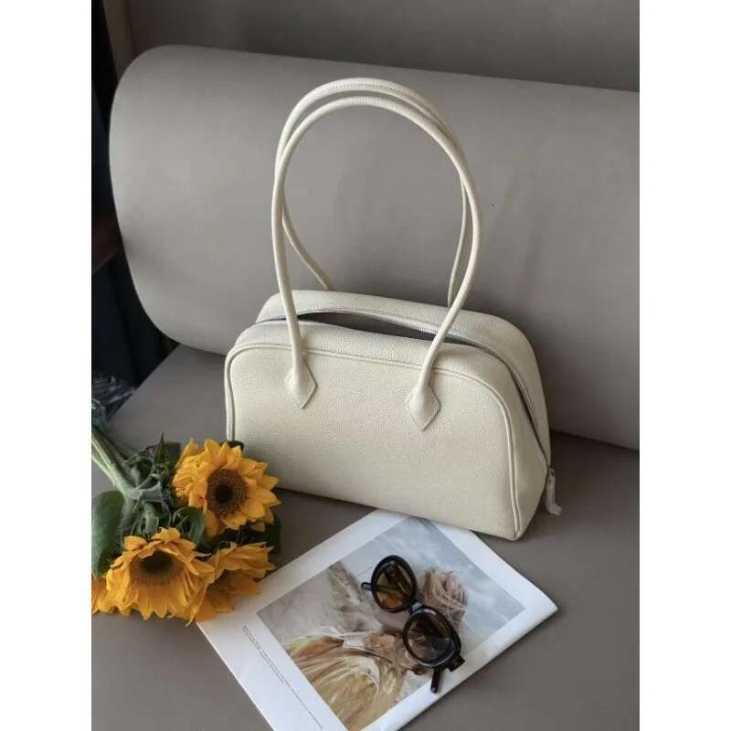 High Quality Designer Bags VOAETEC 2025 New Korean Version Niche Design First-Layer Cowhide Boston Commuter Leisure Large-Capacity Shoulder Bag Luxury