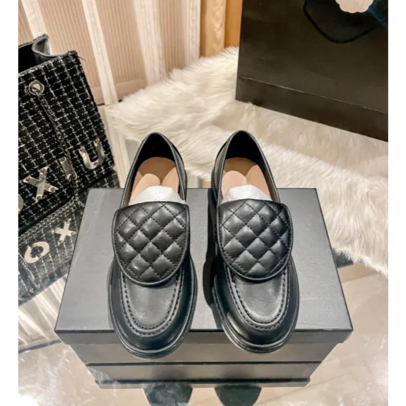 Outdoor Shoes Designer Womens Shoes Metal Buckle Small Leather Shoe Flat Heel Slim Shoes