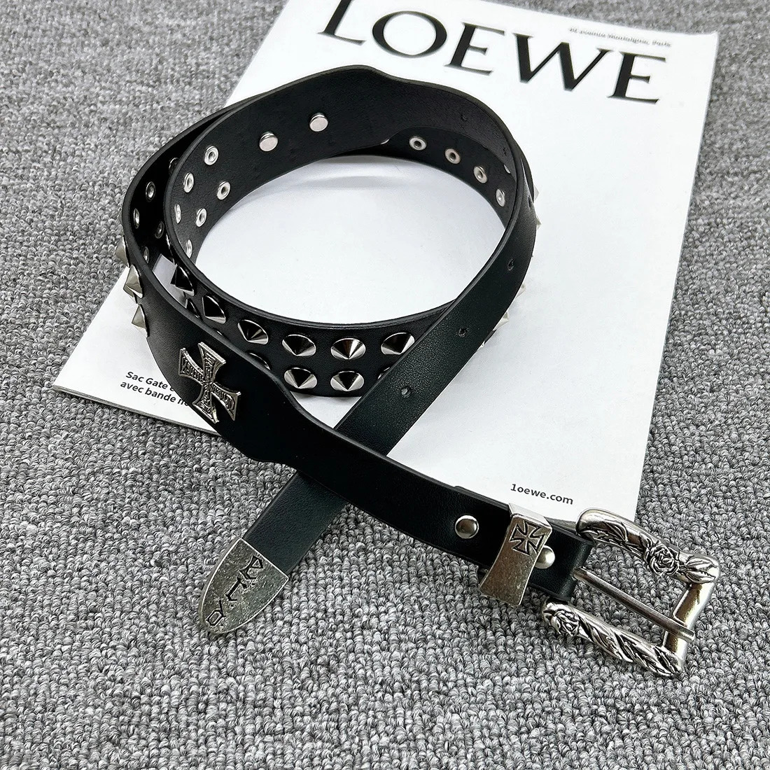 Retro Heavy Metal Rivets Men Womens Belt ERD Harley Locomotive Rock Punk Style Personality Belt Genuine Leather Jeans Belt 250519