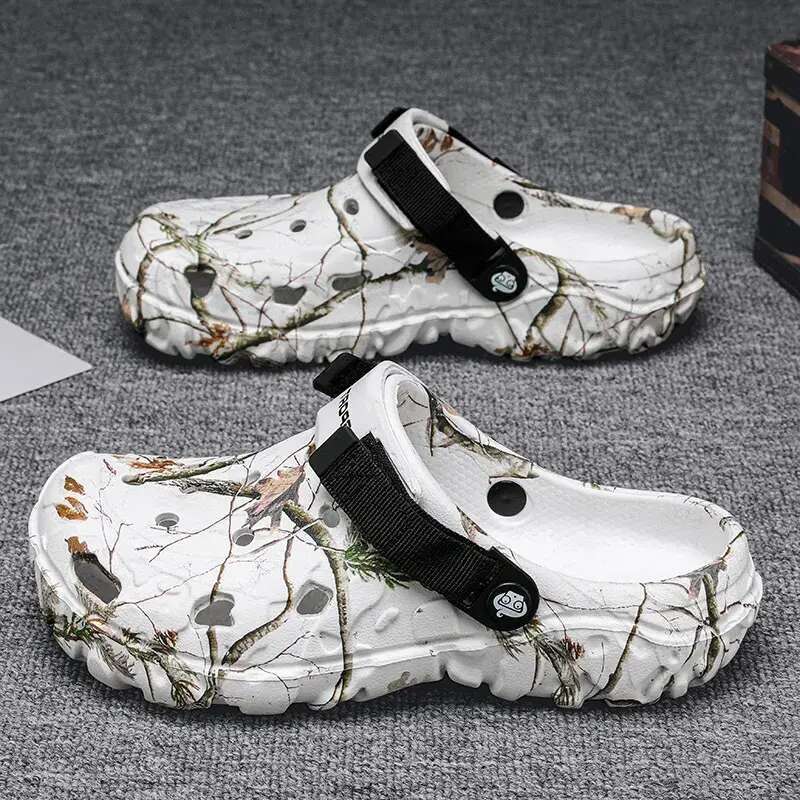 hot free shipping designer Sandals for woman and man 2025 new vintage fashionable beach shoes