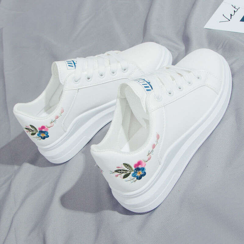 2020 Spring and Autumn New Casual Flat Embroidered Trendy Korean Version Lace up Student Sports Breathable Board Shoes for Women