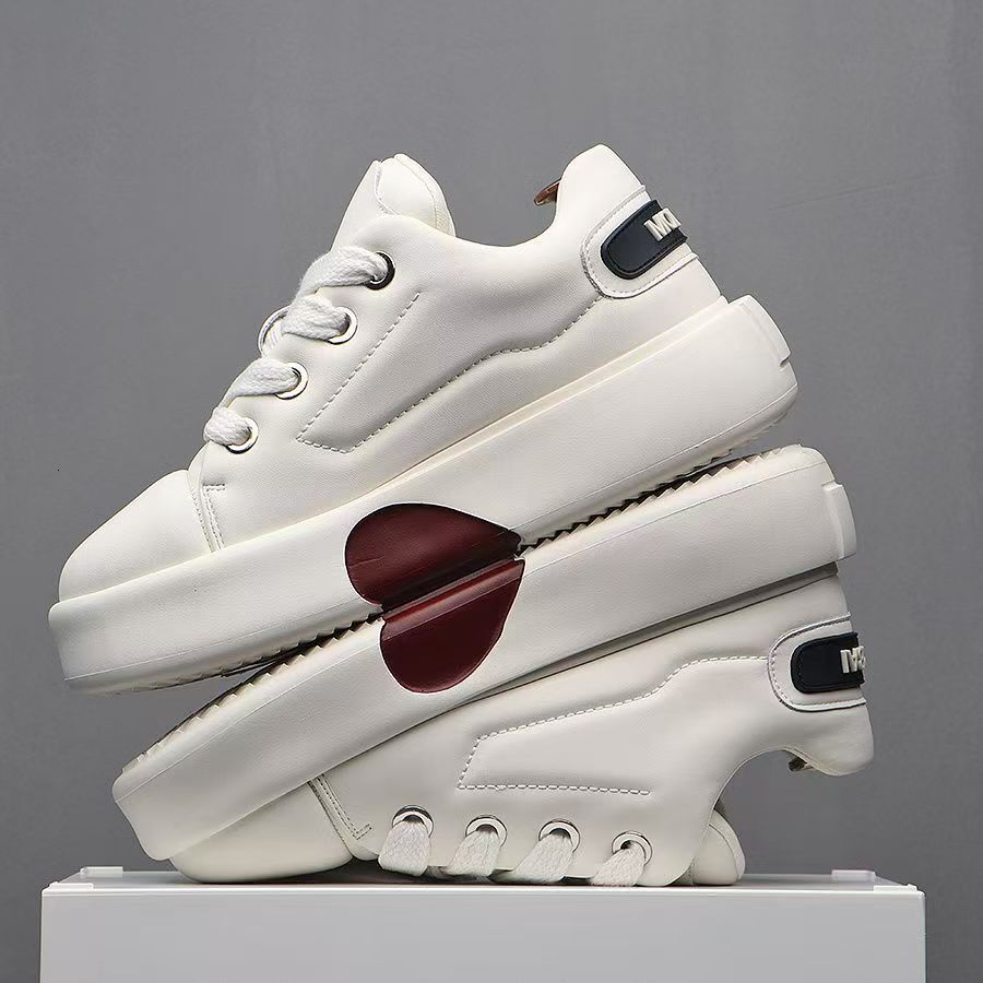 Designer casual shoes Men's thick soled tide shoes Sports fashion small white shoes Men's shoes Shake sound explosive Korean version board T