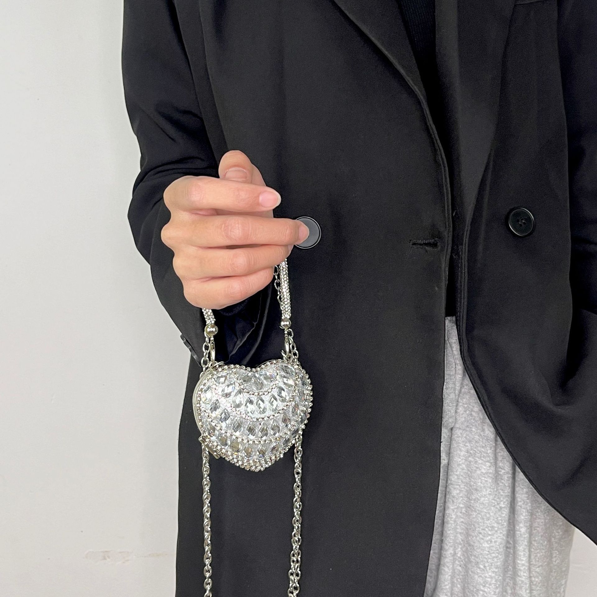 New Fashionable Mini Banquet Shoulder Cross Shoulder Women's Bag Popular Personalized Lipstick Love Bag Advanced Texture Diamond Inlaid Designer 