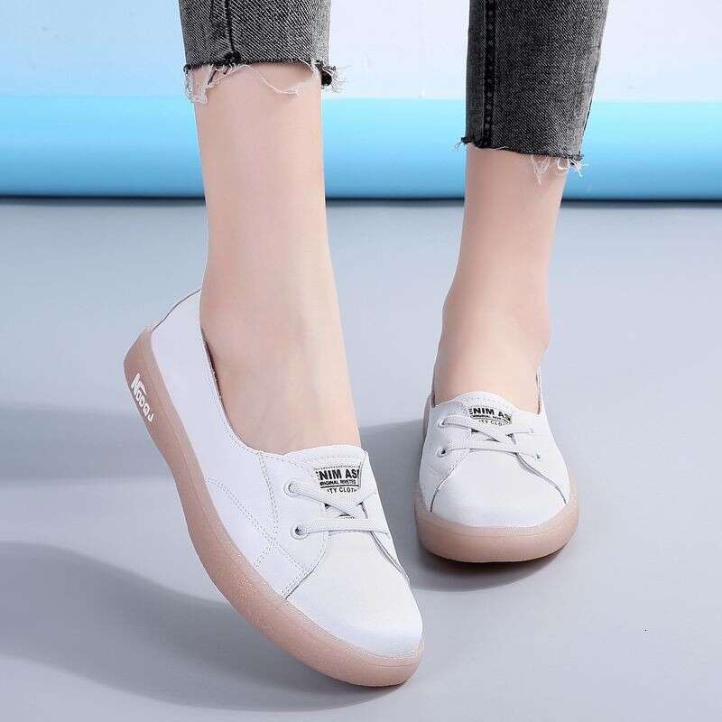 New cow tendon flat bottomed women's shoes with leather, sole, and soft surface that are not tiring the feet, suitable for both casual wear
