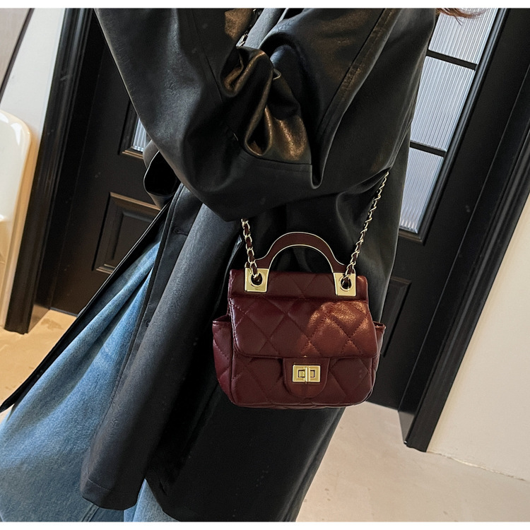 Free Shipping Designer Bag Trendy Diamond Grid Chain Handbag New Korean Version Single Shoulder Crossbody Bag Versatile Small Square Bag