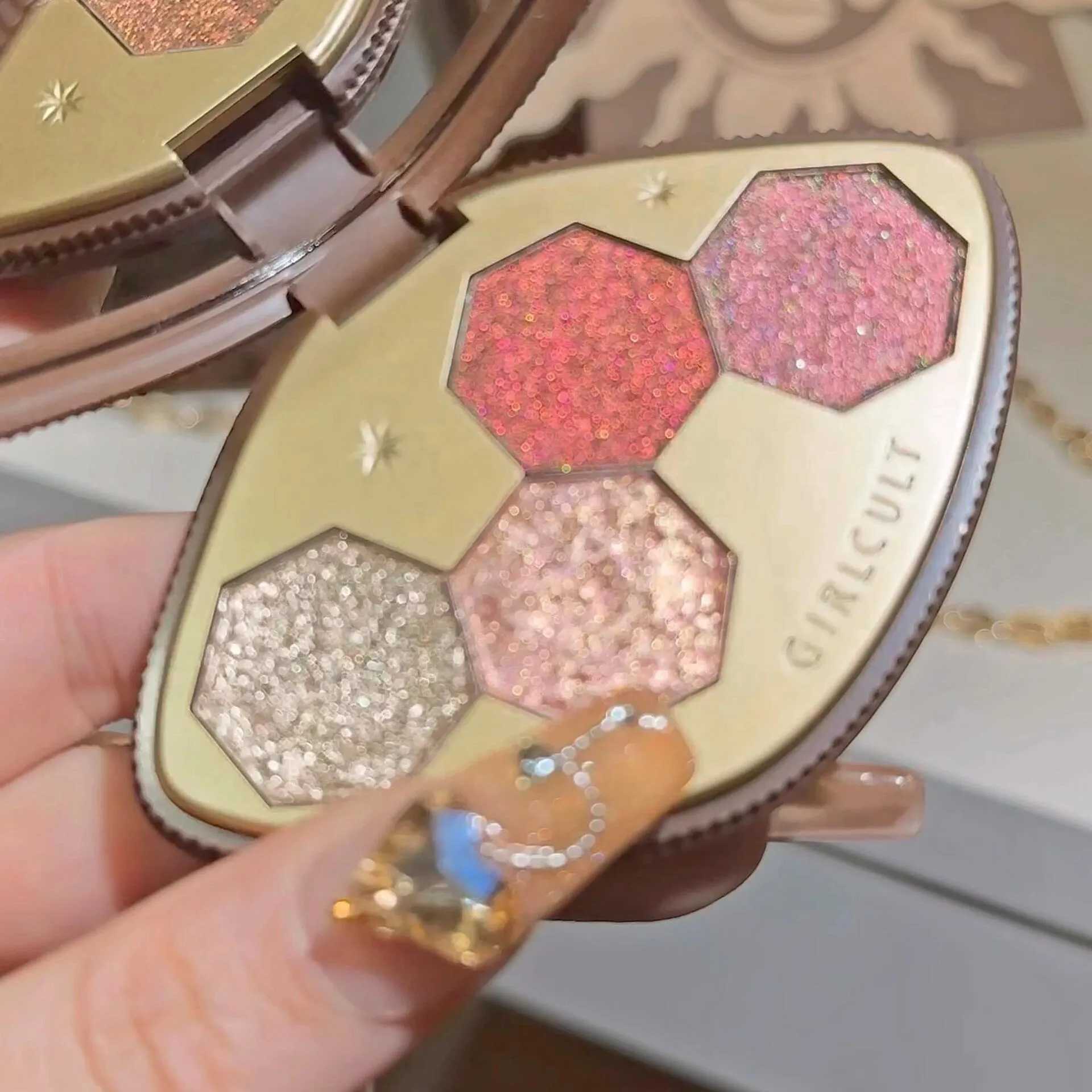 Girlcult 4 Color Glitter Eyeshadow Palette Chameleon Matte Champagne Shimmer Waterproof Palette Eyeshadow Korean Vegan Makeup W250520
