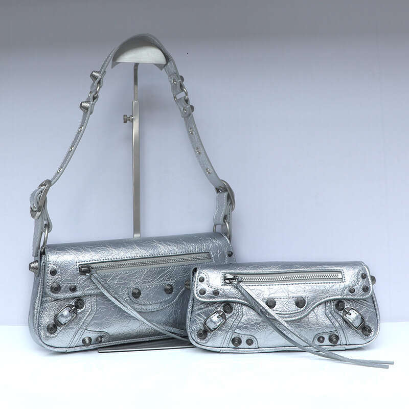 New Le Cagole Motorcycle Women s Light Luxury Heavy Industry Rivet Rod Leather Single Shoulder Underarm Bag