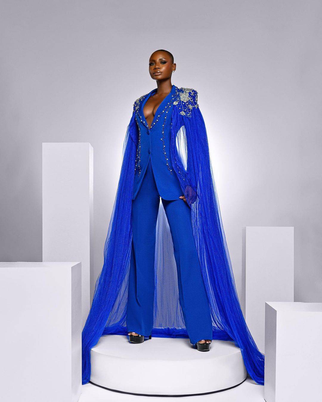 Women Blazer Suits Slim Fit Beads Appliques Jacket Prom Evening Guest Formal Wear Custom Made Satin 2 Pieces