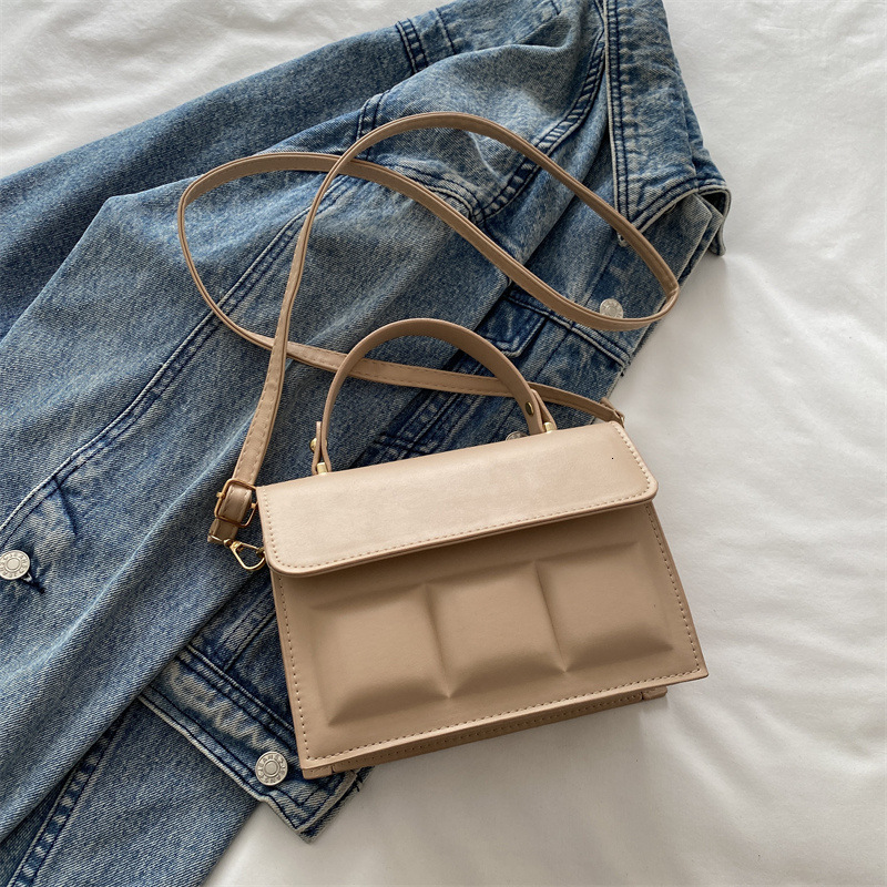 Free Delivery Designer Bag 2025 Fashion Versatile Western Simple Small Exquisite Temperament Cross Shoulder Hand For Women Instagram Luxury Bag