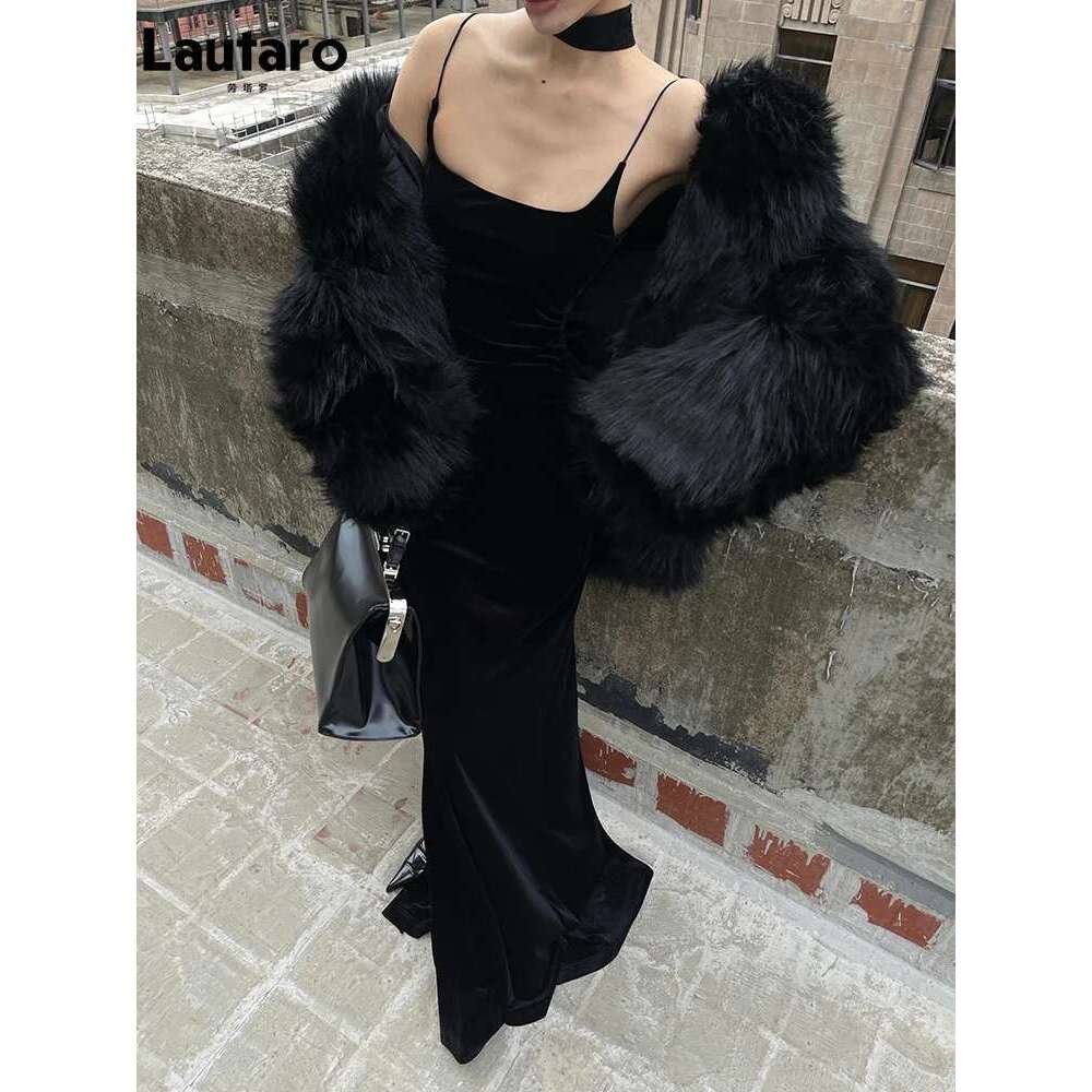 Lautaro Winter Cool Oversized Casual Soft Thick Warm Black Hariy Shaggy Faux Fur Coat Women Turn-down Collar Fluffy Jacket 2023