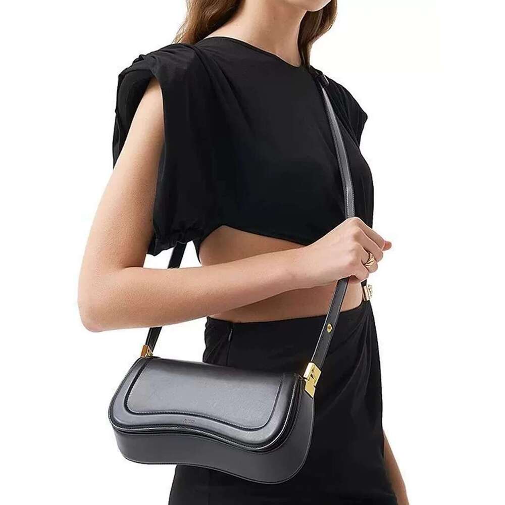 Elegant Fashionable One Shoulder Diagonal Cross Bag For Gift Giving, Casual And Versatile Commuting, Portable Pudding Armpit