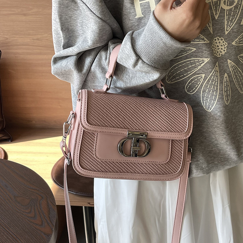 Korean Fashion Handheld Small Square for Women 2025 New Style Color Contrasting High end Versatile Commuter Single Shoulder Crossbody Bag