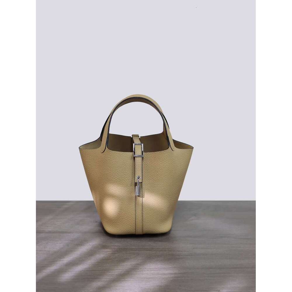 High quality vegetable basket TC top layer cowhide new model large capacity leather bucket hand held commuting bag for women