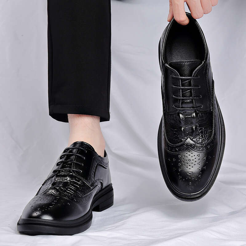 2025 New Spring Business and Leisure British Block Leather Men's Wedding Shoes
