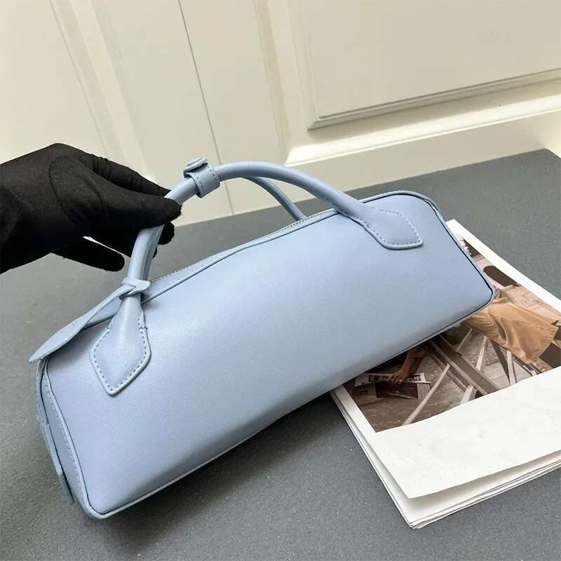 Women's Bags Designer New Fashionable Short Leather French Bread Women's Crossbody Bag Commute Street Style Top Layer Cowhide Handbag