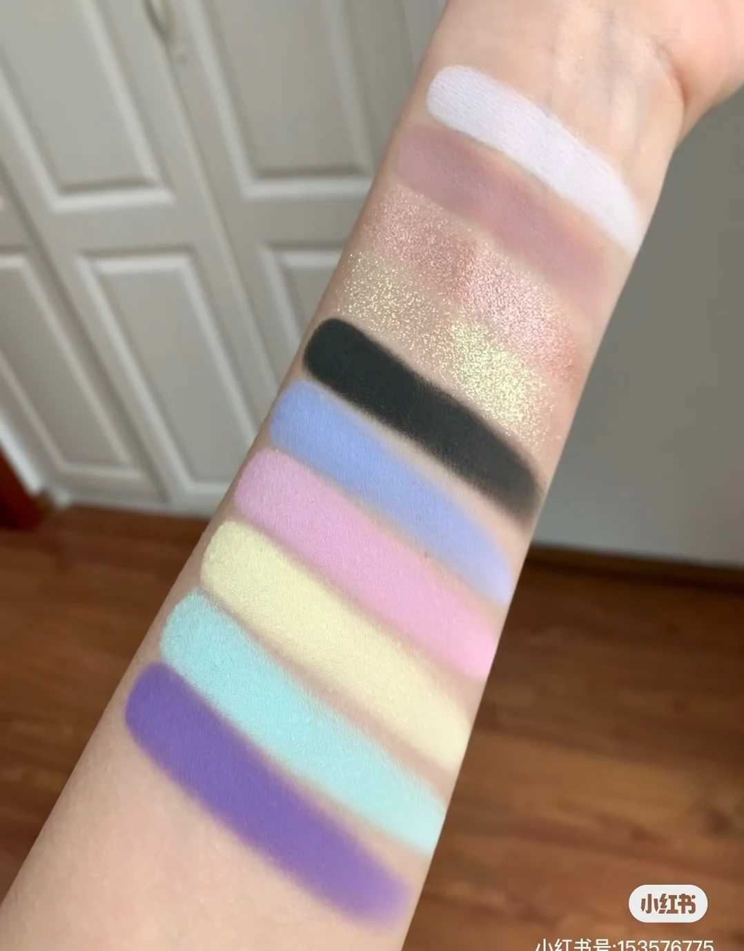 DRAMO Old Mushroom Co-name Y2K 10 Color Eyeshadow Matte Shimmer Chameleon Eye Shadow Palette Green Yellow Eye Makeup W250520