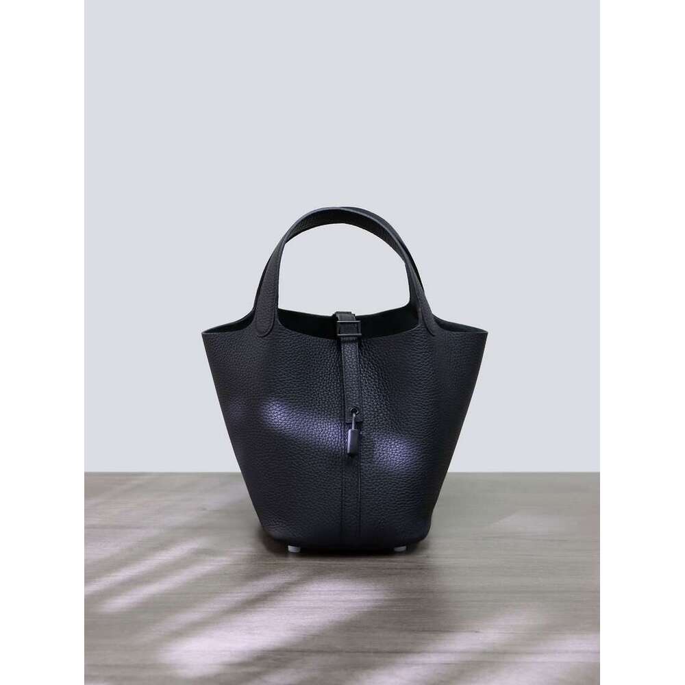 High quality vegetable basket TC top layer cowhide new model large capacity leather bucket hand held commuting bag for women