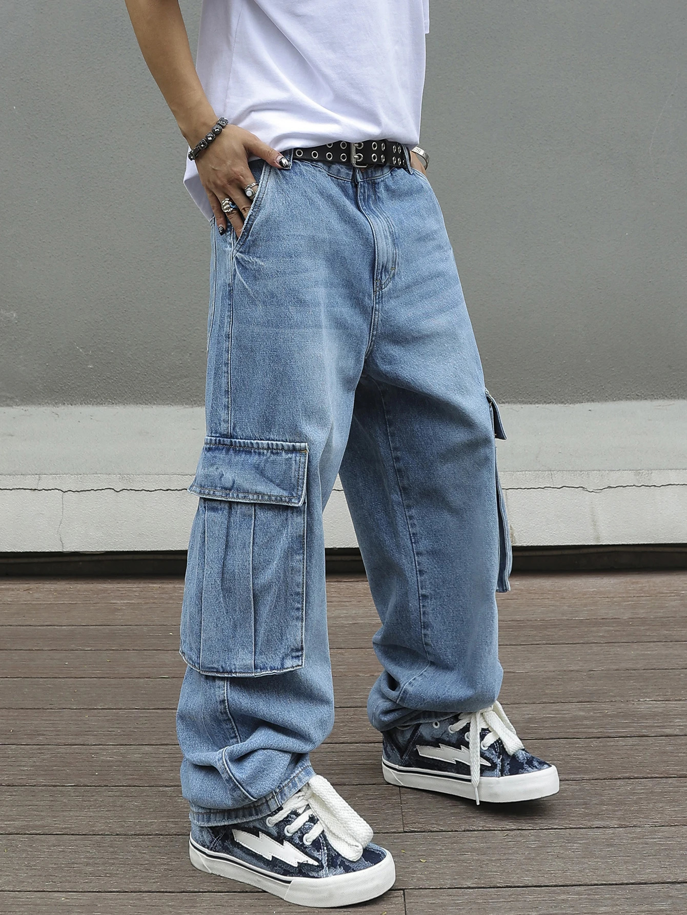 Mens Baggy Cargo Pants Light Blue Washed Denim Multi-Pocket Wide-Leg Jeans Vintage Look Loose Fit Streetwear Style 250517