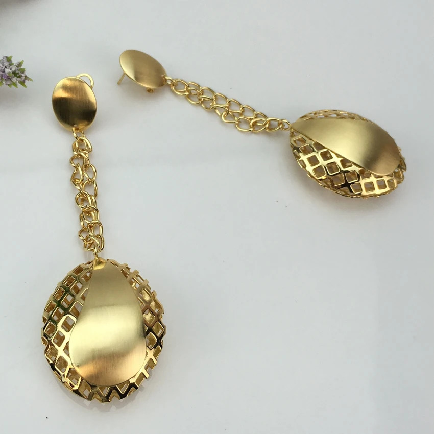 European and American Vintage Long Drop Earrings Gold Plated Hanging Big Ball Statement Earrings For Women Jewelry FHK14718 250520