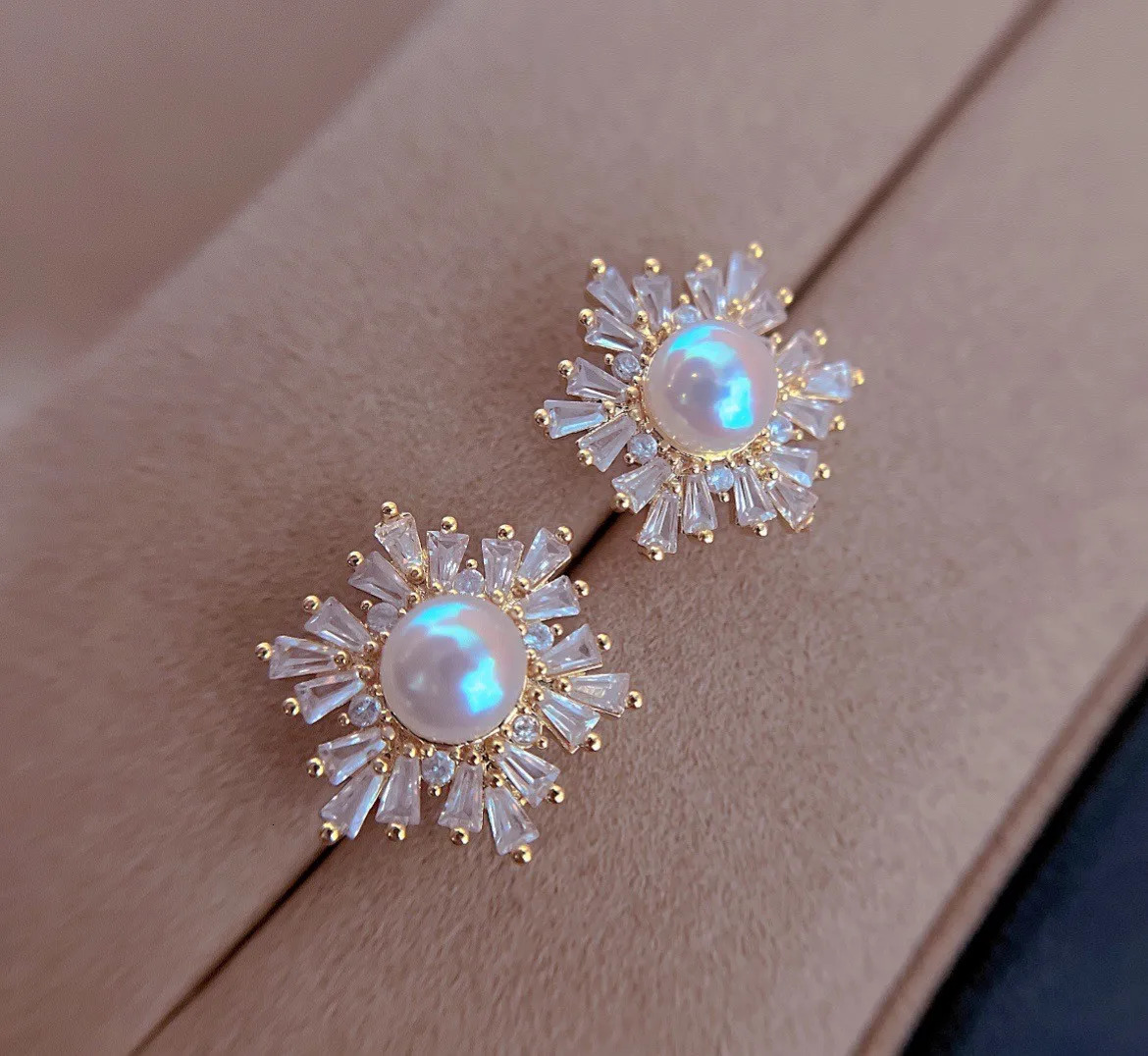 Sell Shiny CZ Zircon Flower Natural Freshwater Pearl 14k Gold Filled For Women Necklace Earrings Ring Jewelry Sets 250520