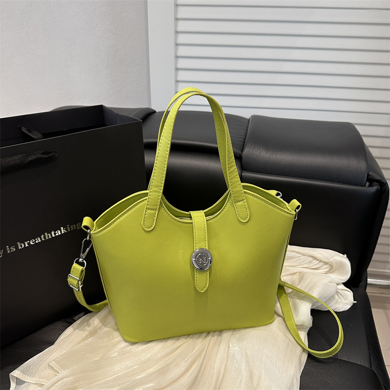 Free Delivery Designer Bag Texture Women's 2025 New Versatile Crossbody Casual Work Commuting Hand Held Bucket Luxury Bag