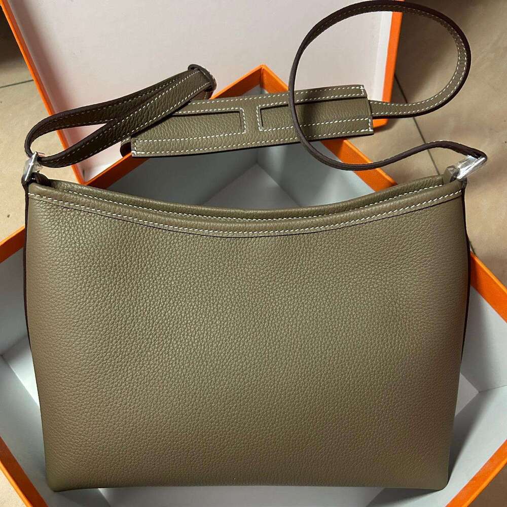 new niche underarm lunch box single shoulder crossbody large capacity commuting leather women s bag simple top layer cowhide