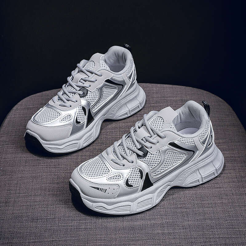 Hot Dad Hot 2025 New Spring Breathable Mesh Sports Korean Edition Versatile Thick Bottom Casual Running Shoes for Women