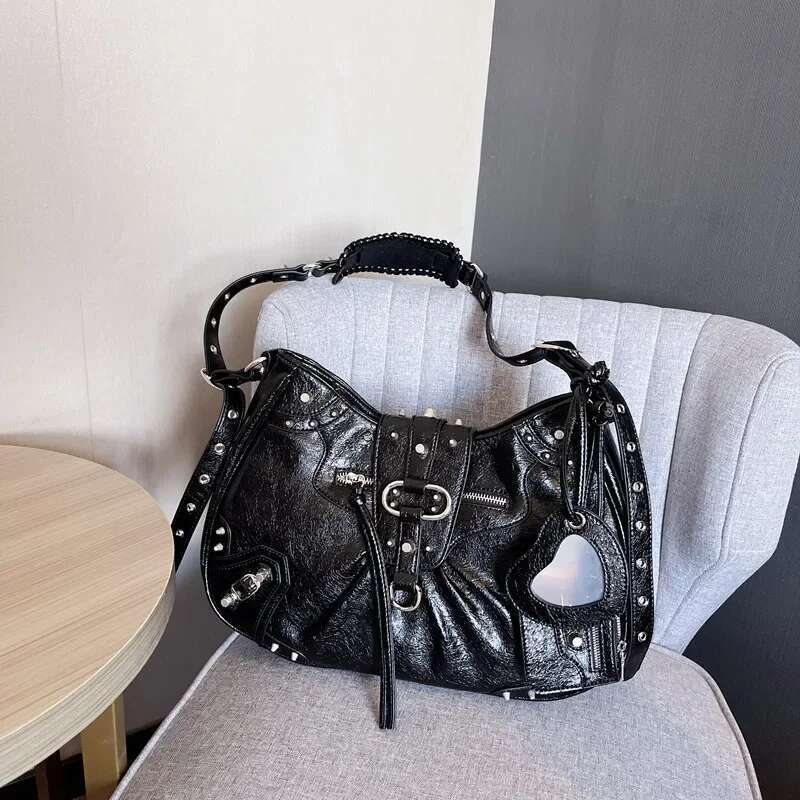 Cool Vintage Large Capacity Cropped Studded Motorcycle New Single Shoulder Slant Cross Commuting Big Bag Hip Hop Style