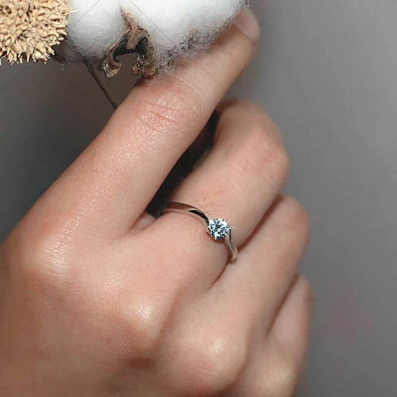 Real 925 Sterling Silver Small Zircon Ring For Women Simple Sparkling Round 0.3CT High Carbon Diamond Finger Rings