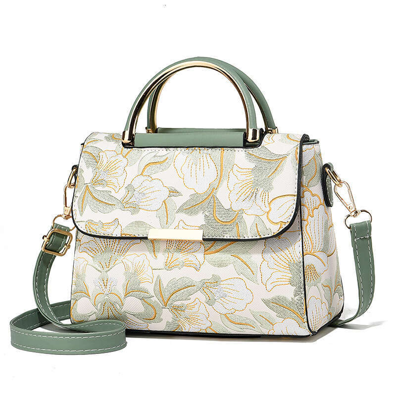 Chinese style handbag popular printed small new trendy and fashionable women s shoulder bag crossbody