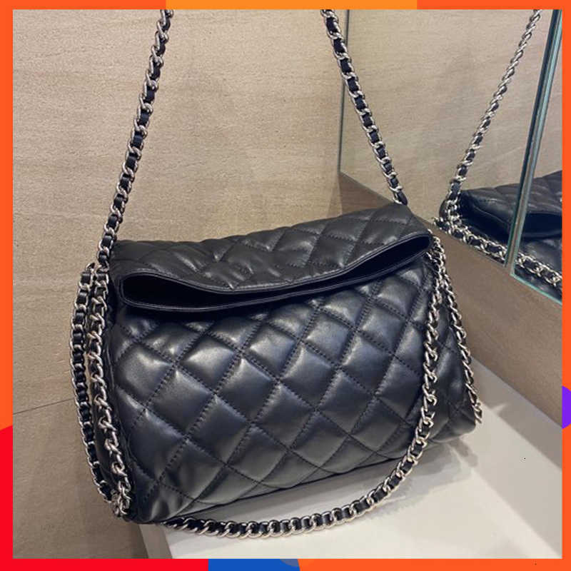 Cc Shoulder Bags Womens Designer Vintage Roller Silver Chain Shoulder Bags Metal Hardware Matelasse Cool Punk Style Outdoor Sacoche Jumbo Black Brown Handbags 30x2