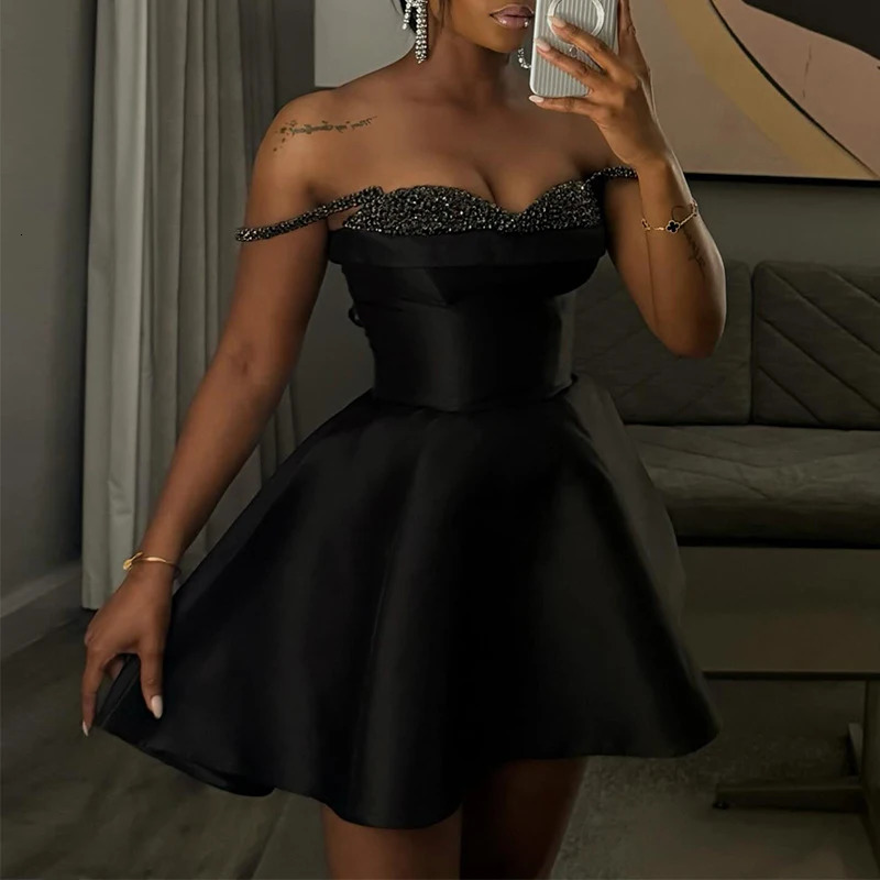 Lady Sexy Off Shoulder Pleated Suspender Dress Casual Sleeveless High Waist Party Dress Black Sequin Patchwork Slim A-line Dress 250517