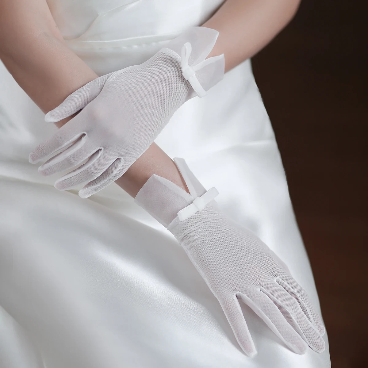 WG057 Exquisite Wedding White Bridal Gloves Elastic Mesh Bow Brides Fingertip Wrist Gloves Women Pageant Prom Handschuh 250520