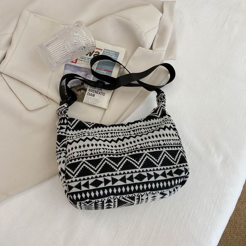 Free Delivery Designer Bag Large Capacity Canvas For Women's 2025 Summer Trend College Students Classroom Fashion Commuter Tote Bag Luxury Bag