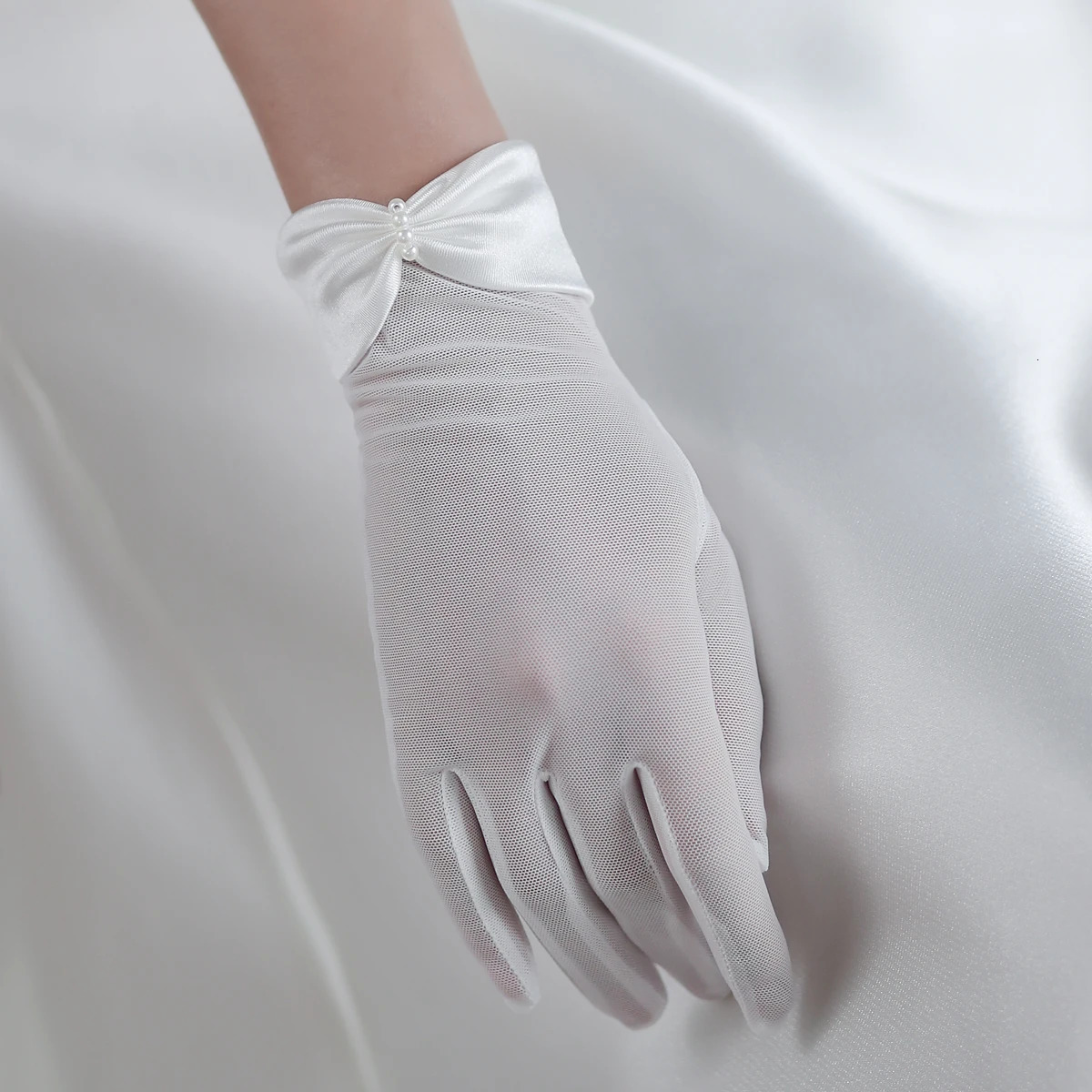 WG058 Wedding Bridal White Handmade Gloves Satin-Pearl Bow Finger Wrist Short Gloves Women Prom Pageant Handschuh 250520