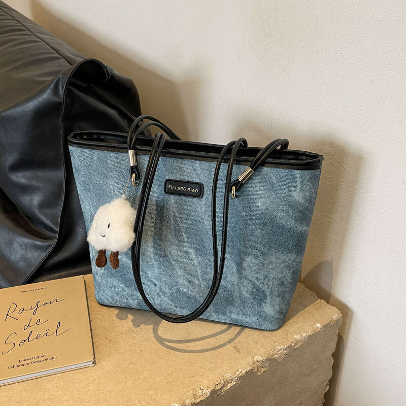 Large Capacity Women Fashionable Shoulder with Advanced Sense for College Students' Class Commuting Tote Bag 2025 New Casual Versatile Fashion Cl