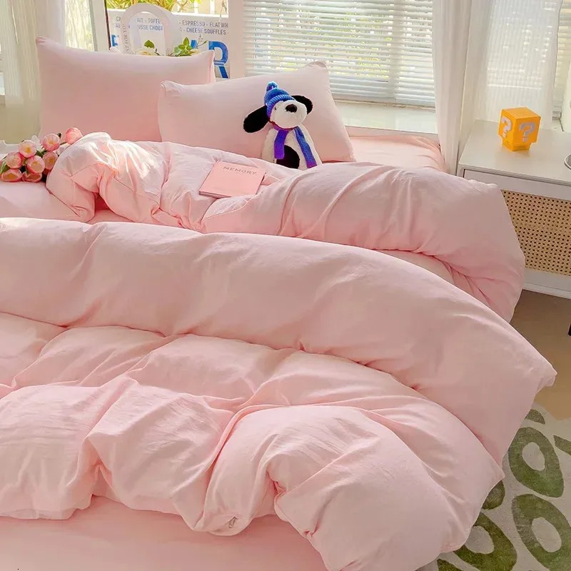 Winter Thickened Warm Soft Milk Velvet Bed Cover Cute Printed Quilted Bedspreads Pillowcase 3psc for Single Double Bed Bedsheet 4PCS